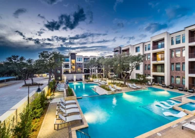 apartment community pool builder