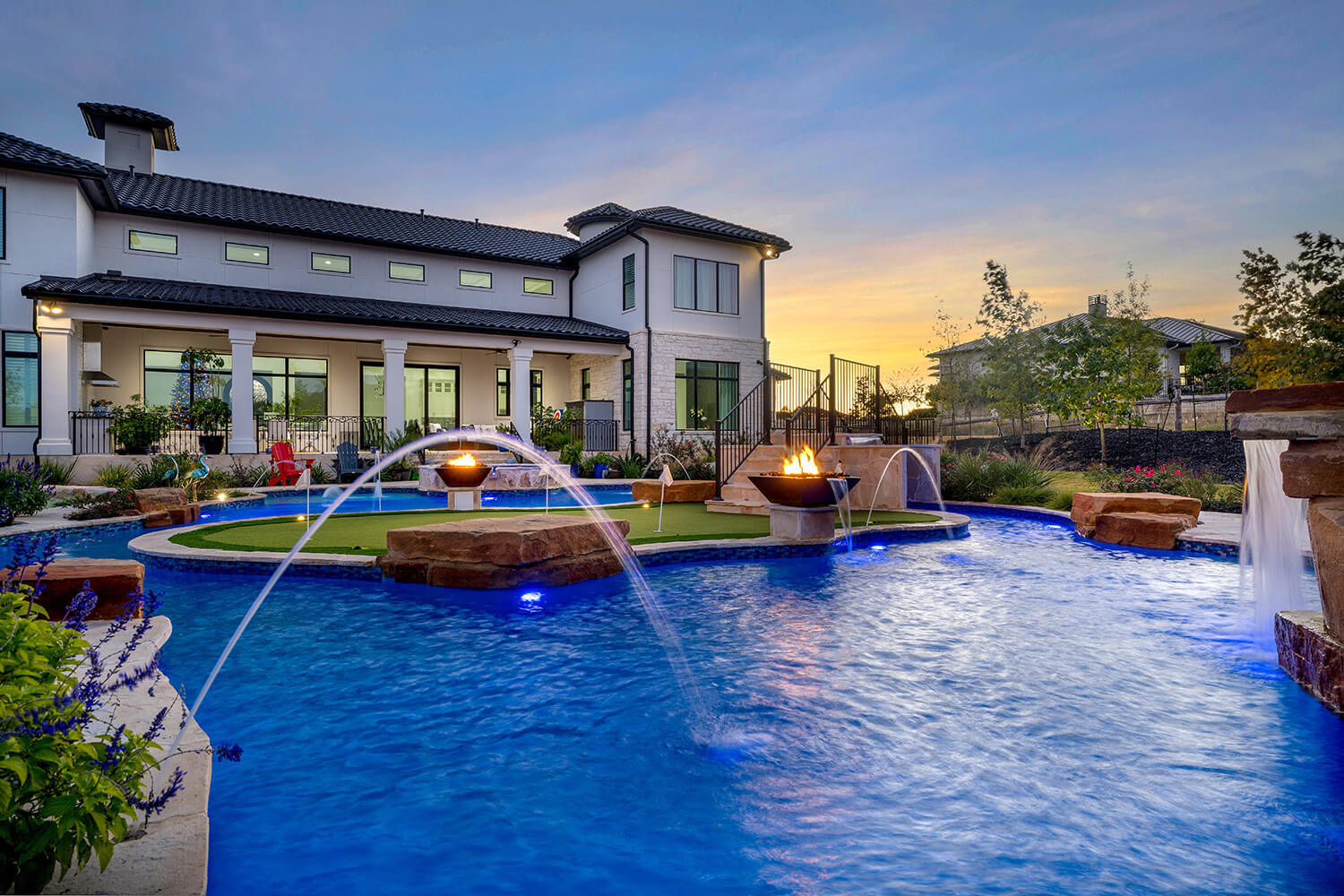 Twilight - 10 plunge pool by Keith Zars Pools